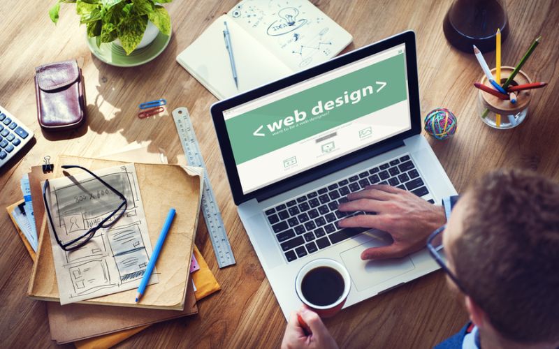 Tiếp nhận yêu cầu, thông tin thiết kế web từ khách hàng